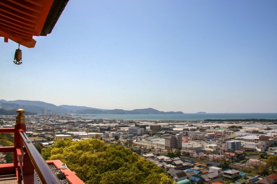 スーパーサマーセールFNL／期間限定割引実施中】天空の聖地 高野山と熊野三山  紀州路めぐり3日間～金剛峯寺・橋杭岩・紀三井寺・熊野那智大社・熊野速玉大社・熊野本宮大社～【HIS首都圏（羽田空港）発】